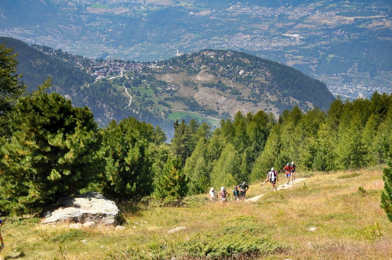 Jeunes coureurs sur la course Junior de Sierre-Zinal