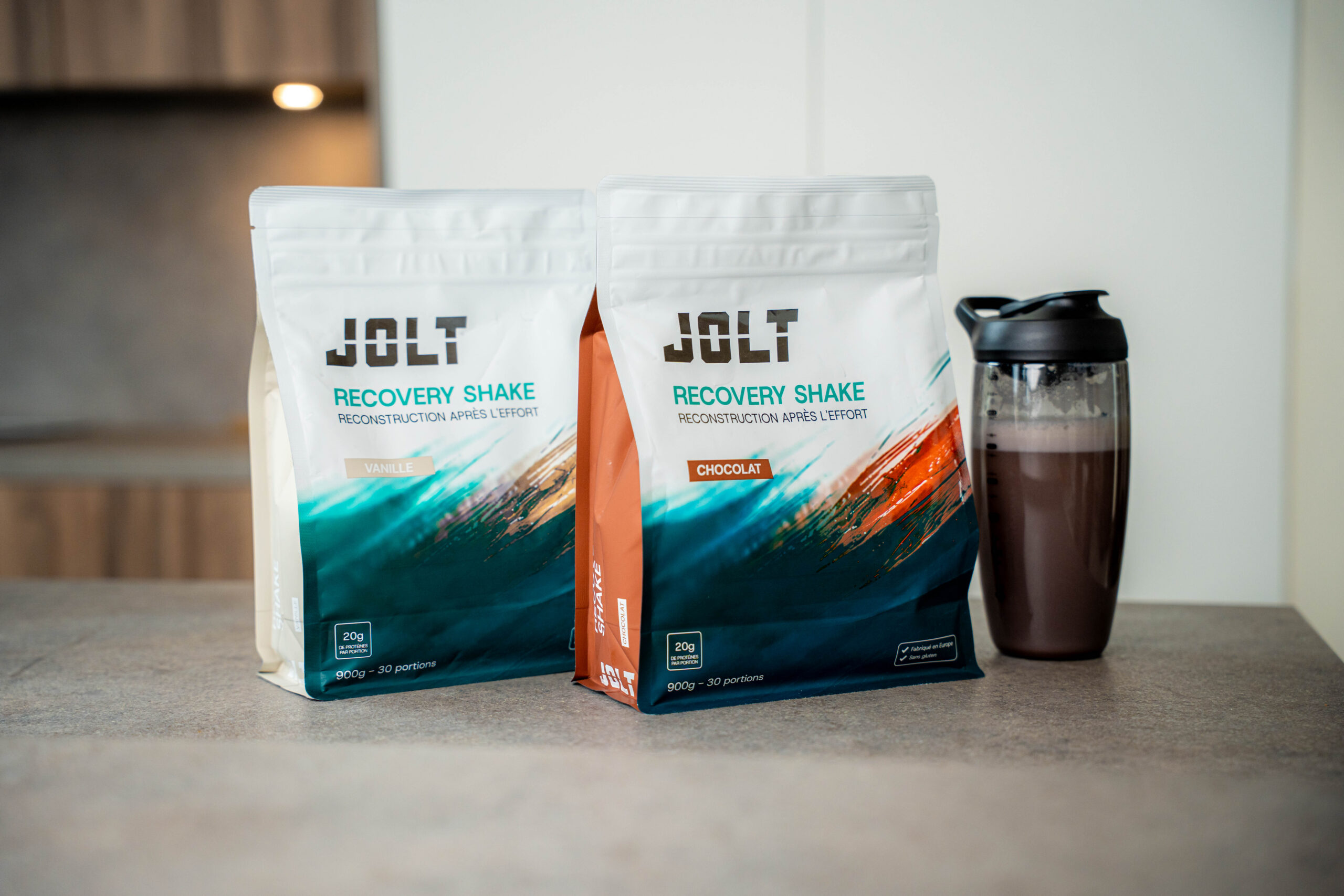 JOLT Recovery Shake, saveurs vanille et chocolat, avec shaker